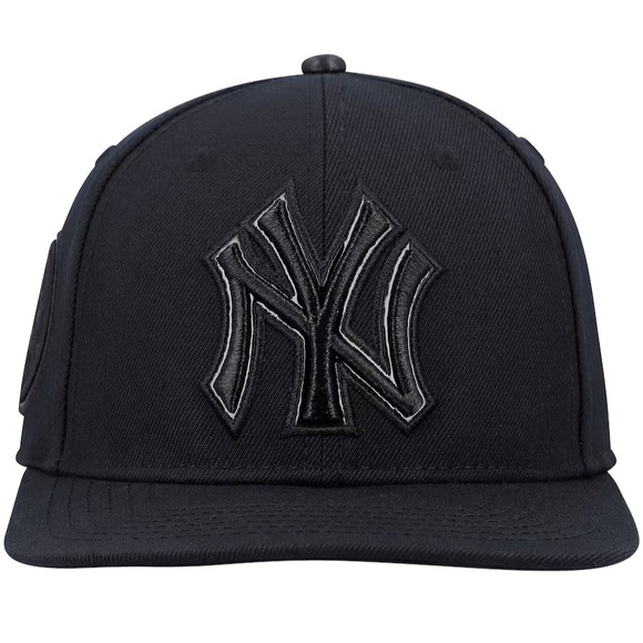 New York Yankees Hat Men's Triple Black Adjustable Baseball Cap NWT Snapback Hat - Picture 4 of 16